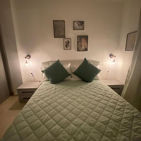Civico 107 - Apartment With Private Parking 콰르투 산텔레나 외부 사진