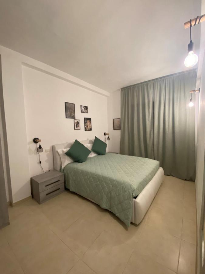 Civico 107 - Apartment With Private Parking 콰르투 산텔레나 외부 사진